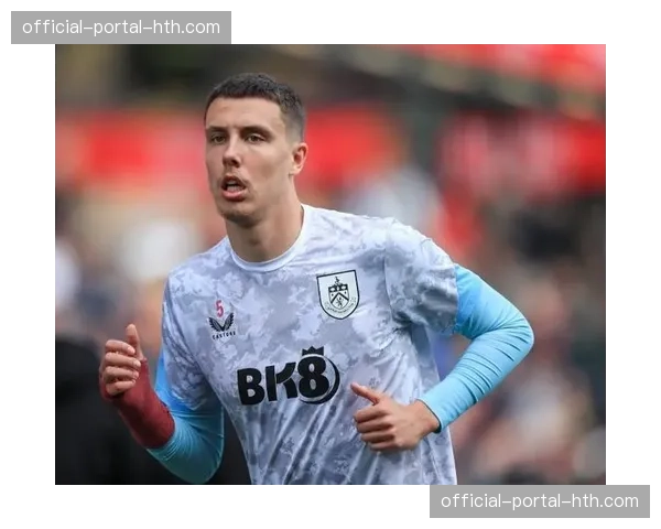 天空体育解说嘉宾指出，伯恩利的高位防线可能在对阵热刺时遭遇速度冲击